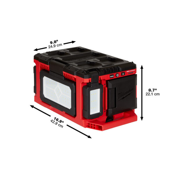 MILWAUKEE 2357-20 M18 PackOut Light/Charger - Image 3