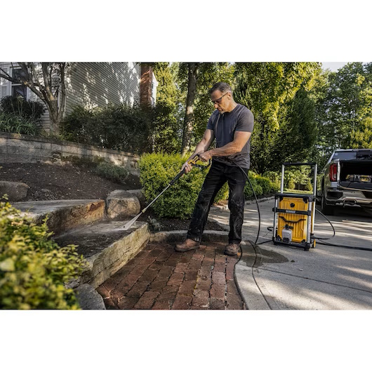 DEWALT DWPW3000 AC 3000 PSI PRESSURE WASHER - Image 6