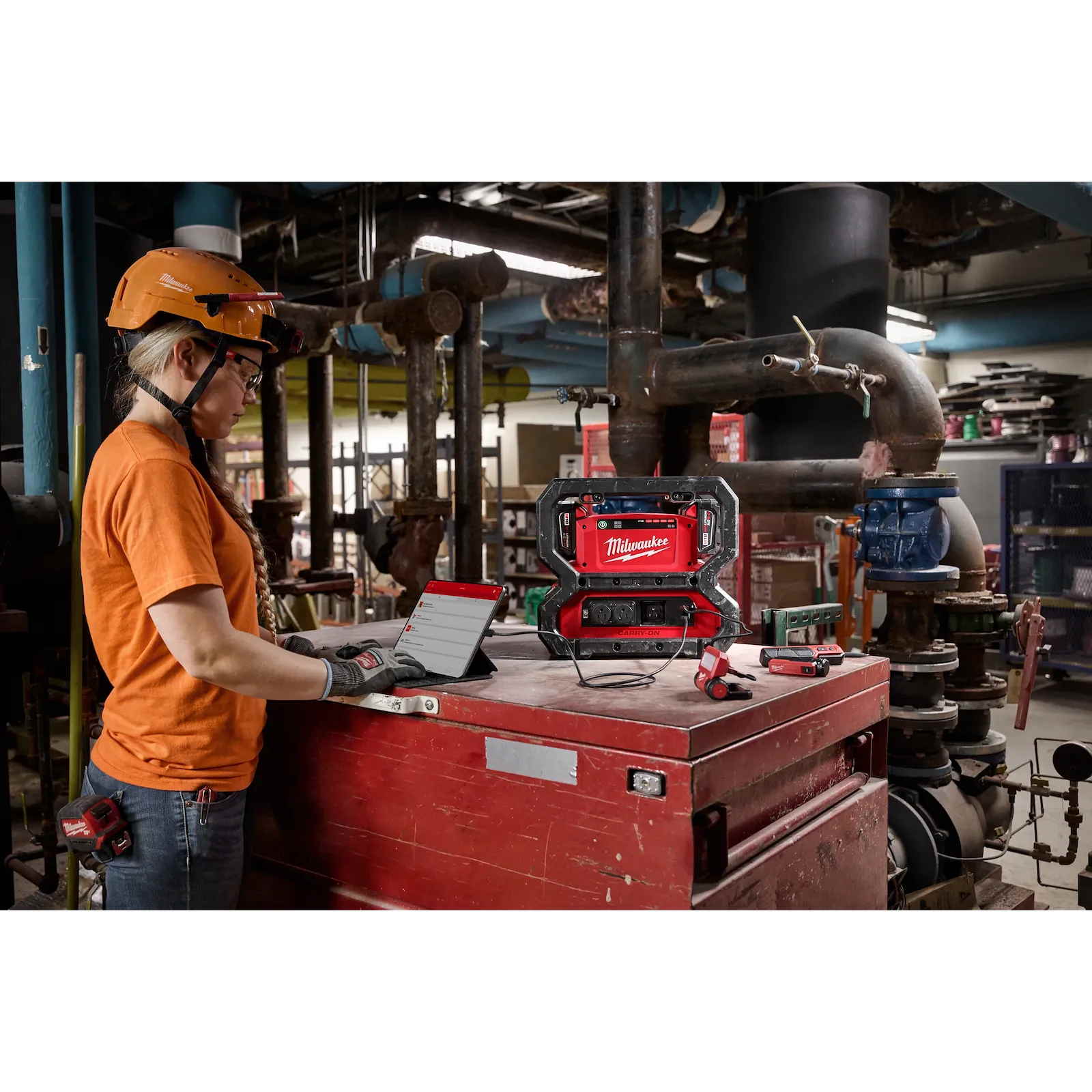 MILWAUKEE 2845-20 M18 Carry-On 3600W/1800W Power Supply - Image 12