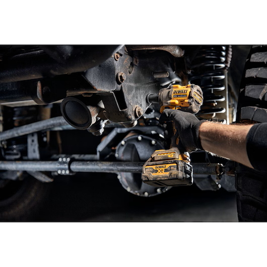 DEWALT DCF923B 20V MAX Atomic 3/8" Impact Wrench (Tool Only) - Image 7