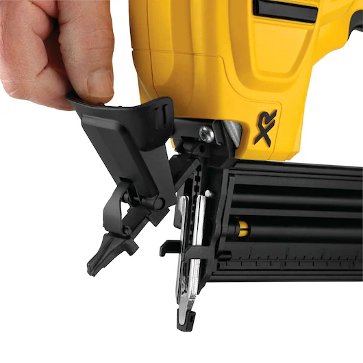 DEWALT DCN680B 20V MAX 18GA Brad Nailer (Tool Only) - Image 7