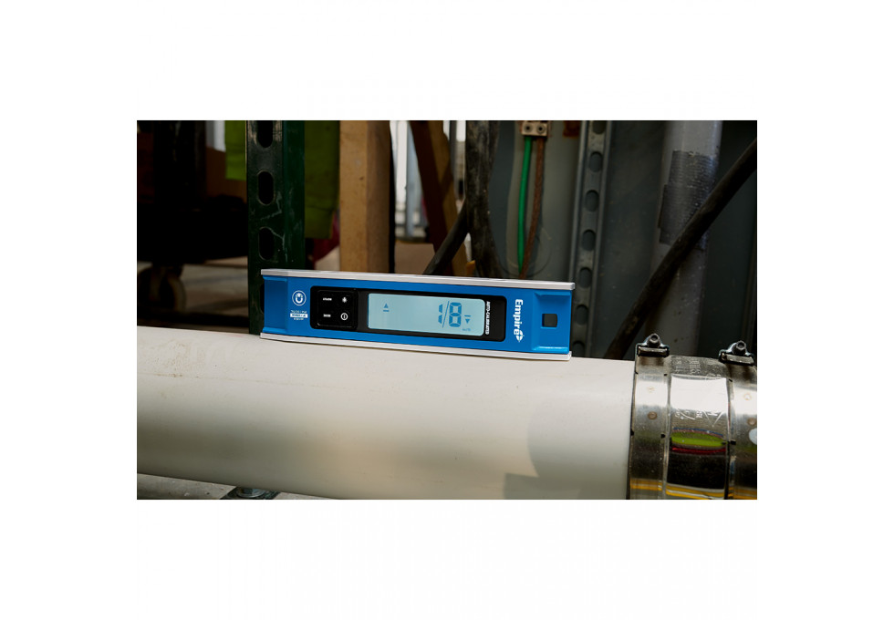 EMPIRE EM105.9 9" Magnetic Digital Torpedo Level - Image 2