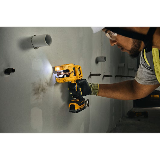 DEWALT DCE154B 20V MAX* XR 1-1/4 in Copper Tubing Cutter (Tool Only) - Image 11