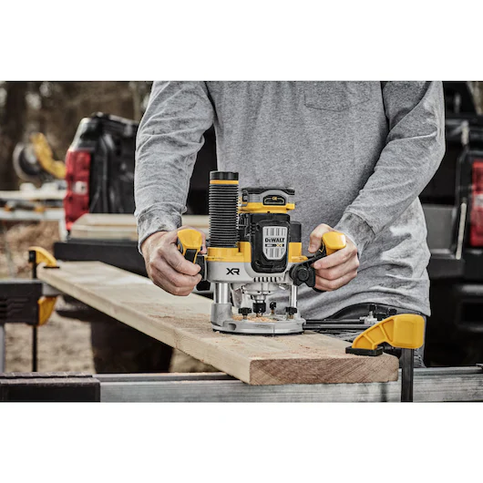 DEWALT DCW620B 20V MAX XR 2-1/4 Peak HP Plunge Router (Tool Only) - Image 3