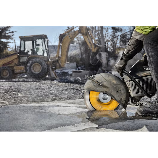 DEWALT 14" DW47424 XP4 All-Purpose Segmented Diamond Blade - Image 2