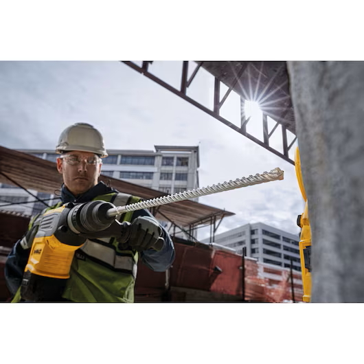 DEWALT DW5808 11/16" x 21-1/2" SDS Max High Impact Carbide 4 Cutter Drill Bits - Image 3