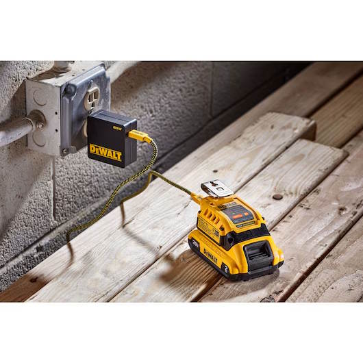 DEWALT DCB094K 20V MAX USB-C Charging System - Image 3