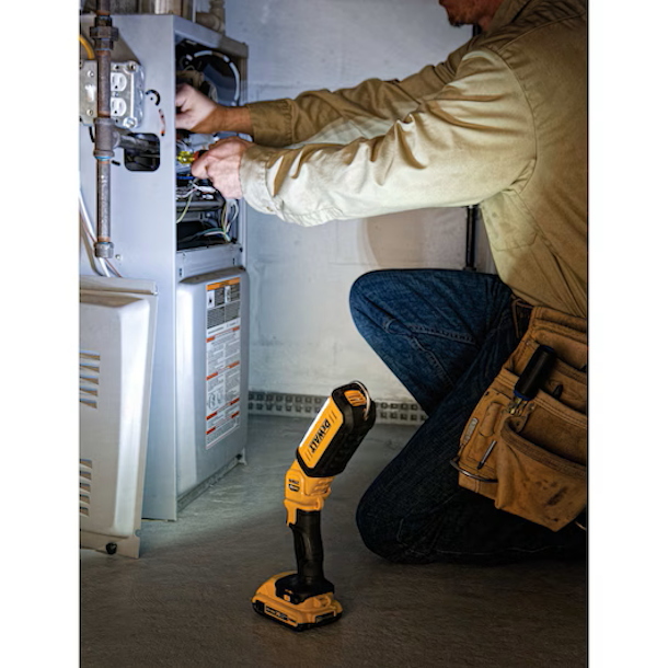 DEWALT DCL050 20V MAX LED Hand Held Area Light (1000 and 300 Lumens) - Image 3