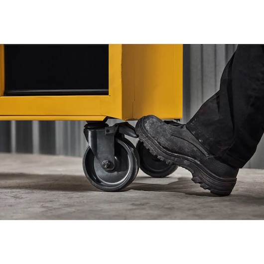 DEWALT DWST37052 - 37in 5-Drawer Wheeled Cabinet - Image 6