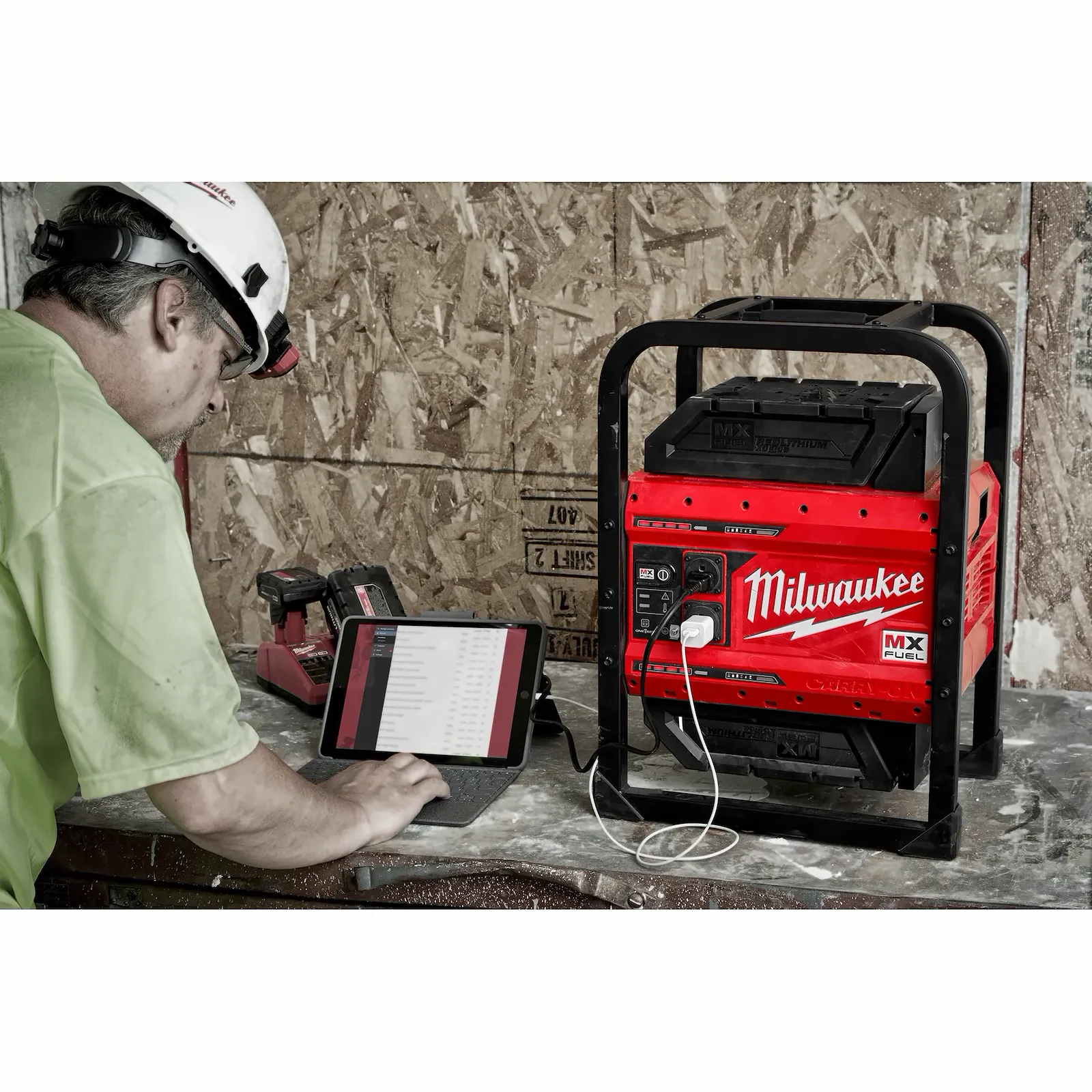 MILWAUKEE MXF002-2XC MX FUEL 3600W/1800W Power Supply Kit - Image 11