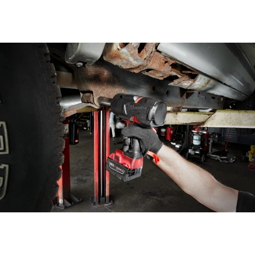 MILWAUKEE 2767-22R M18 Fuel 1/2" High Torque Impact Wrench Kit - Image 3