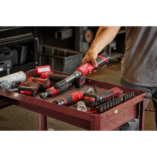 MILWAUKEE 2568-20 M12 FUEL™ 1/4" Extended Reach High Speed Ratchet (Tool Only) - Image 7
