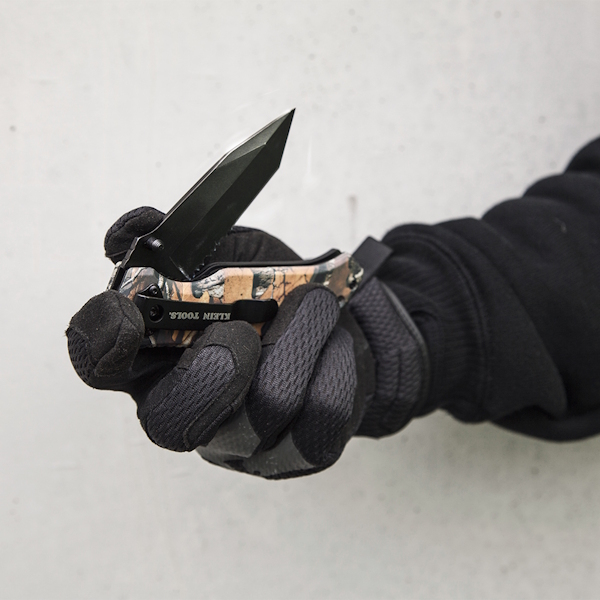 KLEIN 44222 Pocket Knife, REALTREE XTRA™ Camo, Tanto Blade - Image 6