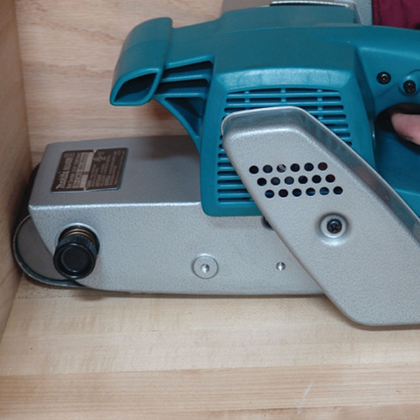 MAKITA 9924DB 3" X 24" Belt Sander - Image 8