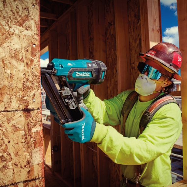 MAKITA DBN900ZK 18V LXT BL 3-1/2" Framing Nailer (Tool Only) - Image 3