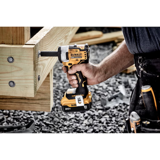 DEWALT DCF913P2 20V MAX Brushless 3/8" Impact Wrench w/ Hog Ring Anvil Kit - Image 4