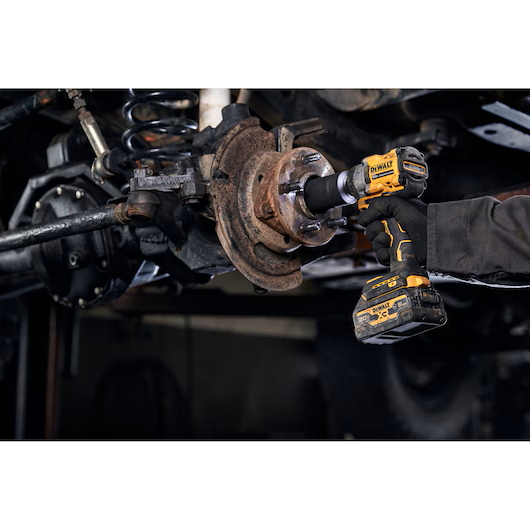 DEWALT DCF923B 20V MAX Atomic 3/8" Impact Wrench (Tool Only) - Image 5
