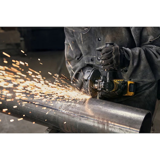 DEWALT DCG402B ATOMIC COMPACT SERIES™ 20V MAX* 4.5 in. Angle Grinder (Tool Only) - Image 7