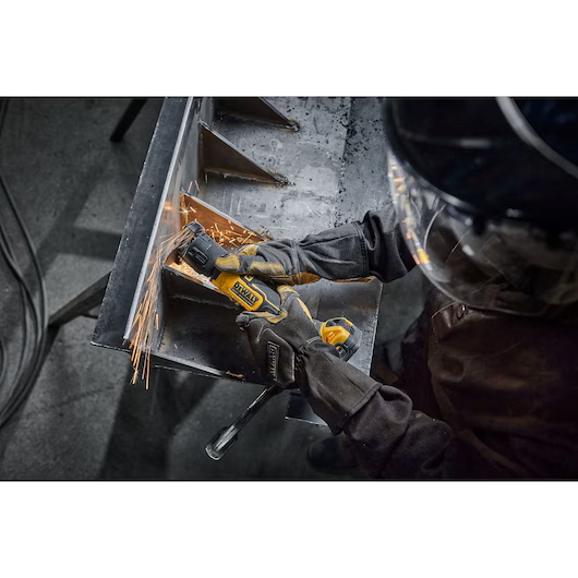 DEWALT DCG430B ATOMIC COMPACT SERIES™ 20V MAX* 3" Cut-Off Tool (Tool Only) - Image 6
