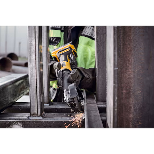 DEWALT ATOMIC COMPACT SERIES 20V MAX 4" Extended Cut-Off Tool (Tool Only) - Image 6