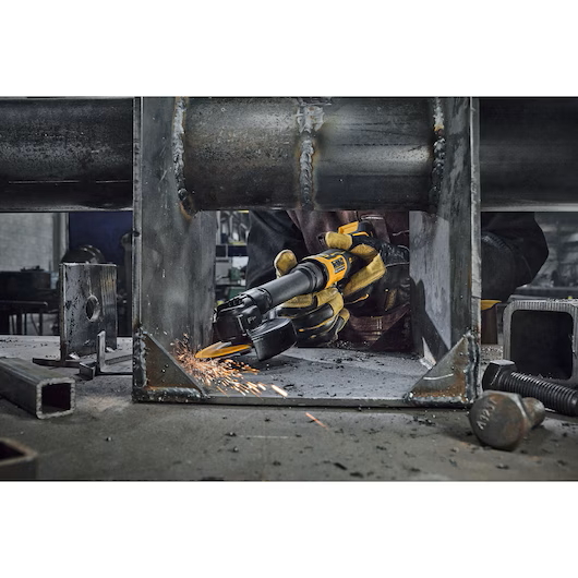 DEWALT ATOMIC COMPACT SERIES 20V MAX 4" Extended Cut-Off Tool (Tool Only) - Image 9