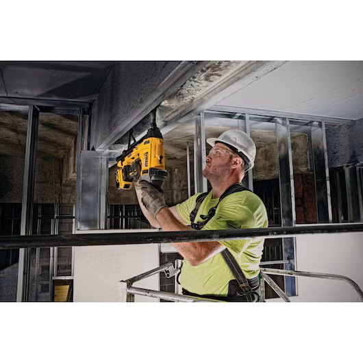 DEWALT DCN891B 20V Cordless Concrete Nailer (Tool Only) - Image 3