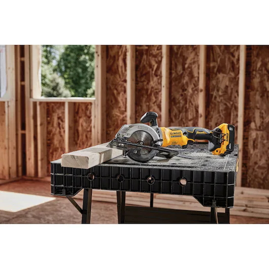 DEWALT DCS571B 20V ATOMIC Compact 4-1/2" Circular Saw (Tool Only) - Image 11