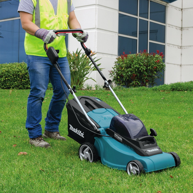 MAKITA DLM380Z 18Vx2 15" Cordless Lawn Mower - Image 3