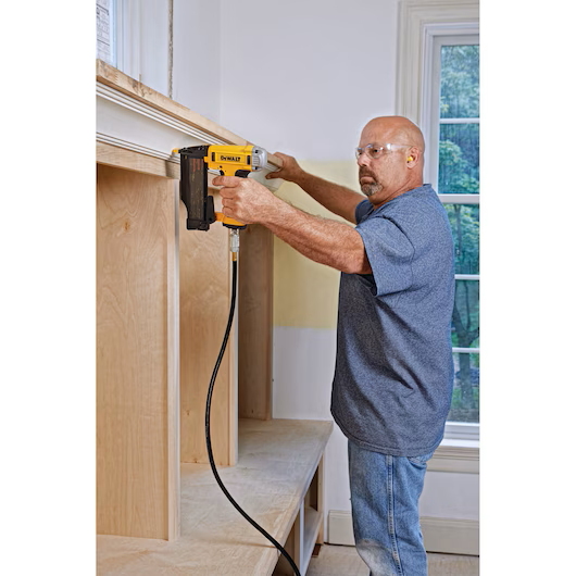 DEWALT DWFP2350K 23Ga 2" Pin Nailer Kit - Image 4