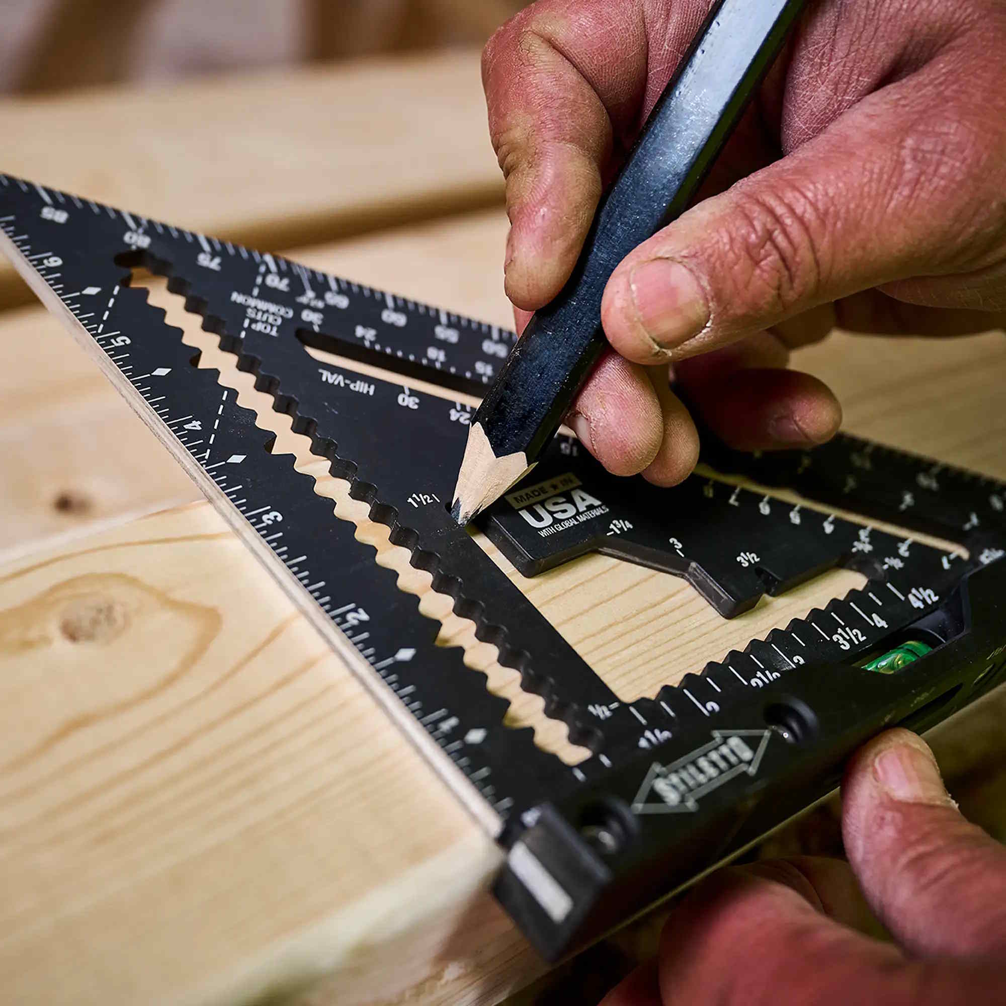 STILETTO STSQ7-L 7" Carpenter Square w/ Bomber Layout Notches & Built-in Level - Image 8