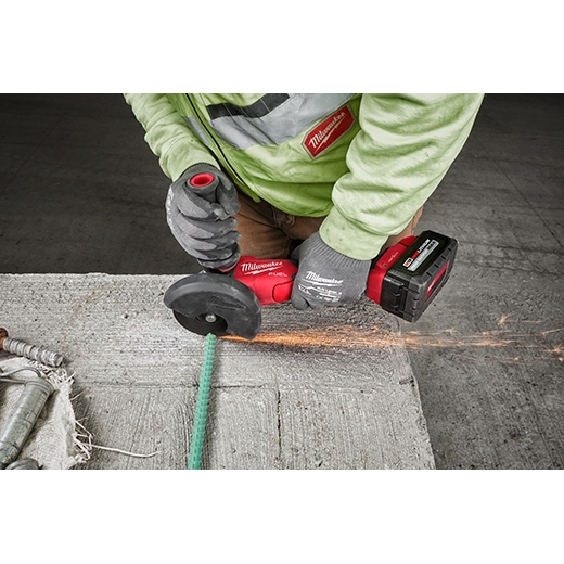 MILWAUKEE M18 FUEL 4-1/2" / 5" Braking Grinder w/ ONE-KEY Paddle Switch, No Lock - Image 8