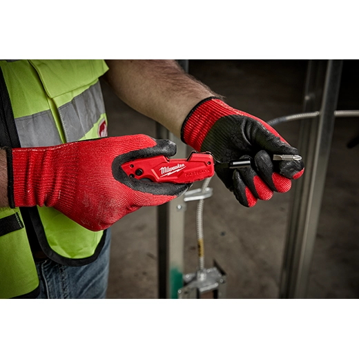 MILWAUKEE 48-22-1505 Fastback 6-in-1 Folding Utility Knife - Image 4