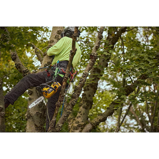 DEWALT 60V MAX 12" Brushless Cordless Compact Top Handle Chainsaw (Tool Only) - Image 8