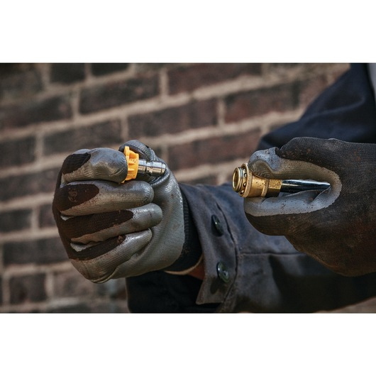 DEWALT DWPW2400-CA Pressure Washer 2,400 PSI, 1.1 GPM, 13 Amp, w/ 25' Hose - Image 12