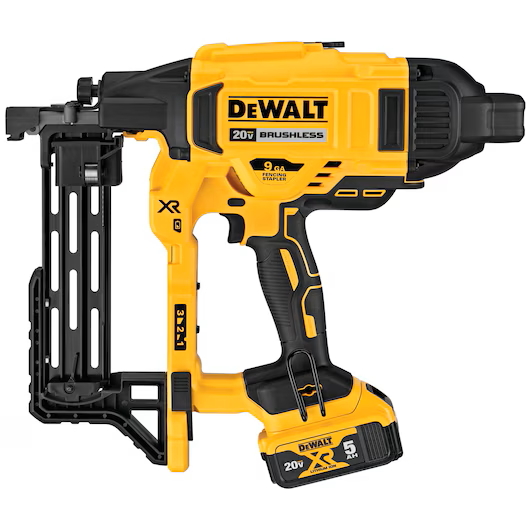 DEWALT DCFS950P2 20V Cordless Fencing Stapler Kit - Image 2