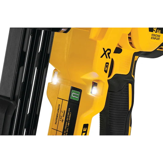 DEWALT DCFS950P2 20V Cordless Fencing Stapler Kit - Image 6