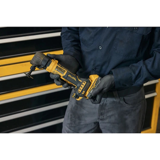 DEWALT DCG422B ATOMIC 20V MAX* Right Angle Die Grinder (Tool Only) - Image 11
