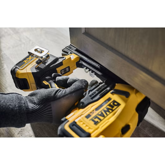DEWALT DCN210B 20V MAX* XR® Cordless 18GA Brad Nailer (Tool Only) - Image 11