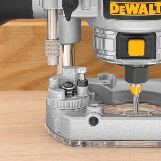 DEWALT DWP611PK 1.25 HP Max Torque Variable Speed Compact Router Combo Kit w/LED - Image 2